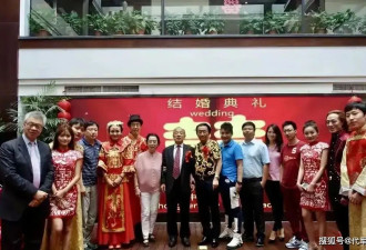 她为嫁美籍华裔离开央视，婚后被虐饿得皮包骨...