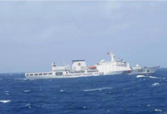 南海再升温！菲派巡逻舰应对中国万吨“怪兽”船