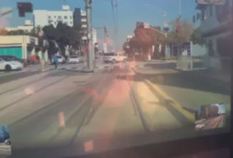 可怕！华男花1万美元买特斯拉自动驾驶 结果差点把自己送走….