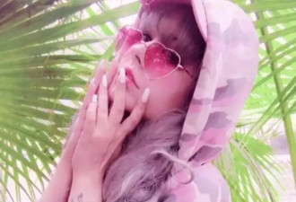吴卓林的妻子罕见露面，7年不回家改变很大，打扮靓丽生活变好了