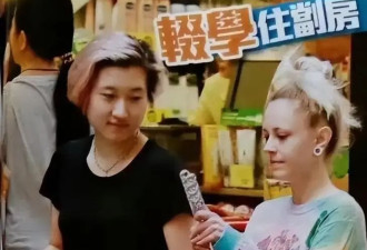 吴卓林的妻子罕见露面，7年不回家改变很大，打扮靓丽生活变好了