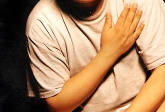 她曾连登4年春晚，和恩师同居怀孕，被骗流产，现在56岁依然单身