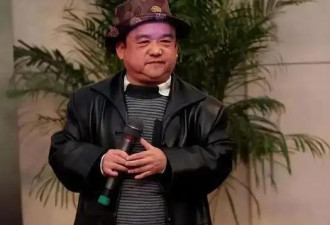 中国第一矮星，身高仅1米28，却是国家一级演员，娶4任美娇妻