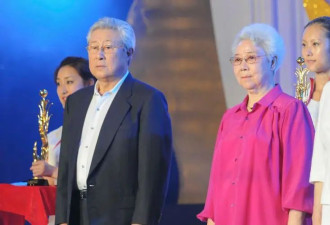 王心刚：对病妻不离不弃 儿女身价过亿 92岁的他却活成普通老人
