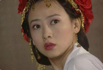 翁虹女儿正脸照流出，顶级颜值不输妈妈