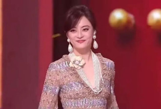 孙俪和蔡依林站一起，才明白什么才叫抗老脸