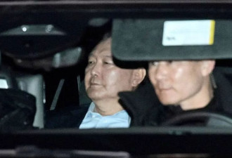 尹锡悦进看守所 网疯传“历任5总统”移送画面 1共同点…