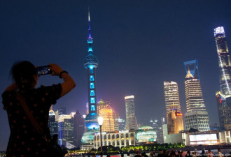 魔都豪车“炸街”暴露了什么？