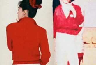 张小斐和妈妈同框，妈妈皮肤白皙骨相高级，颜值比女儿还绝