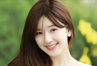 赵露思妈妈曾黎：中戏校花 艳压章子怡秦海璐 46岁无人敢娶