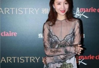 董洁彻底放开了！直接穿“薄纱睡裙”出席活动，优雅又性感