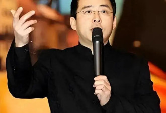 扬言让中国向全世界道歉，惨遭央视辞退的名嘴阿丘，下场罪有应得