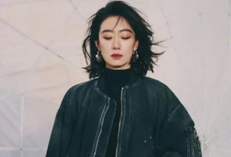 张小斐瘦后似换了个人！夹克配丝袜美出新高度，果然人红精神爽