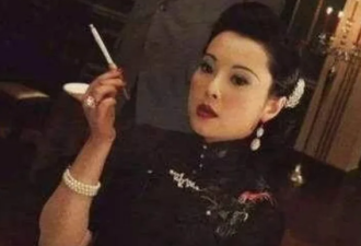 青帮女老大：青年扶丈夫上位，善终活到104岁