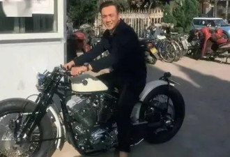 “浪子”黄觉：暧昧周迅 和徐静蕾同居5年 娶小14岁娇妻宠如宝