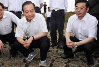 薄熙来“唱红打黑”期间 温家宝不拜毛泽东