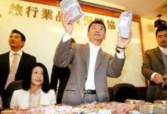 台湾亿万富豪负债15亿，被日本妻子无情抛弃，靠卖麻油鸡还债14亿