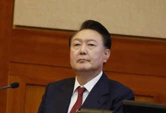 弹劾案庭审辩论白热化:尹锡悦间接承认戒严令违法