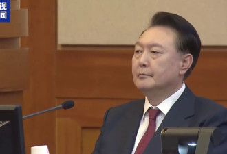尹锡悦出庭前“做发型”，被质疑享受特殊待遇...