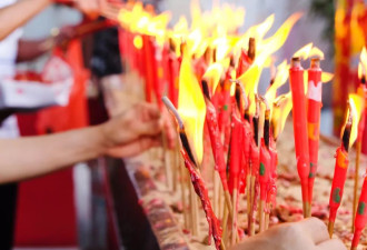 当春节祈福遇上赛博玄学：理性青年的非理性避难所