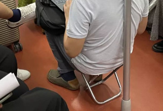 当春节祈福遇上赛博玄学：理性青年的非理性避难所