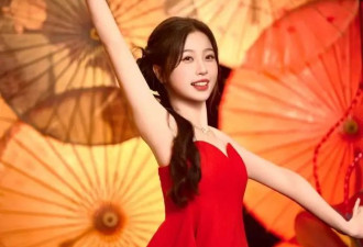 虞书欣穿抹胸红裙超美!雪肤玉貌身材曼妙性感撩人