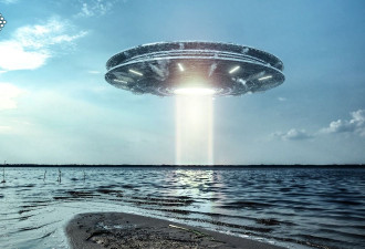 海里有外星人？ 美议员曝神秘船舰 巨大如足球场