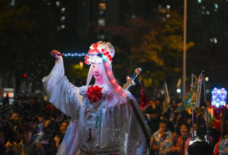 要过年了，中产正在降级一切奢侈品