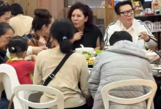 向佐一大家新加坡过年,郭碧婷与向太黏一起如亲母女