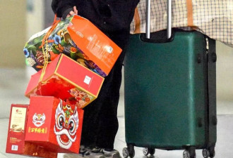 2025新年回家的路:鼓囊囊的包裹,都是沉甸甸的爱