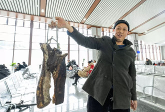 2025新年回家的路:鼓囊囊的包裹,都是沉甸甸的爱