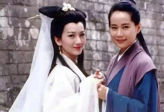 71岁赵雅芝和61岁叶童 在春晚同框！网友：太配了