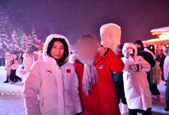 霍启刚:一家五口在雪乡睡东北大炕 太硬了睡不着