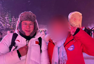 霍启刚:一家五口在雪乡睡东北大炕 太硬了睡不着