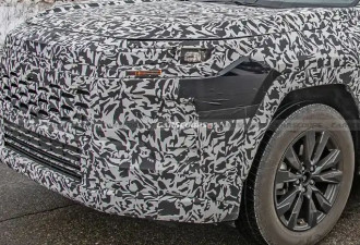 全新一代丰田RAV4谍照曝光 无边界格栅+C字大灯