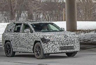 悬浮式中控屏 全新丰田RAV4测试谍照曝光