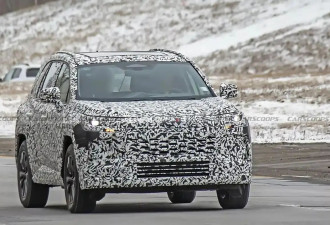 悬浮式中控屏 全新丰田RAV4测试谍照曝光