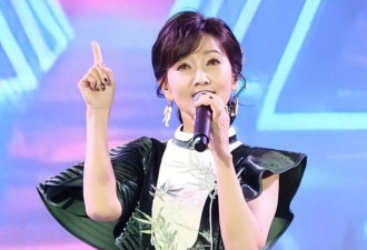 白娘子累坏了，赵雅芝央视春晚大放异彩，还接了九家卫视春晚邀约