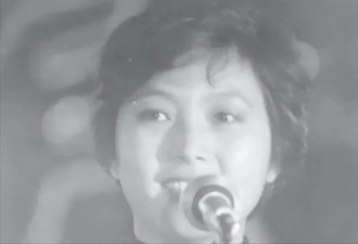 离开央视挤走左小青，让陈道明独爱42年的她...