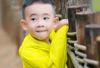 陈小春一家拜年照曝光，应采儿将小儿子当女儿养?