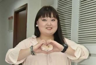 香港知名女星减肥成功告别三高，否认吃药抽脂，穿泳装拍杂志封面