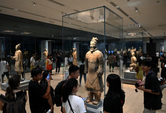 春节入境客流大增 外国游客最爱打卡景点曝光