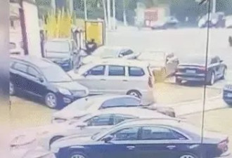 小孩放鞭炮致8车受损：把鞭炮扔下水道为何会爆炸？