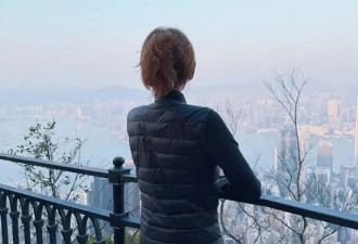 香港知名女星瘦成纸片人，谈过近30段恋情...