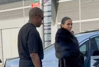 坎耶未经邀请现身格莱美,还让30岁妻子近乎赤身亮相