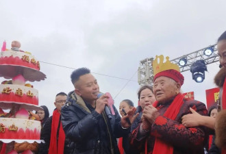 百岁老人五代同堂寿宴摆了118桌,老人从不失眠...