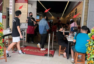 林志颖一家新加坡过年，Kimi大高个大眼睛