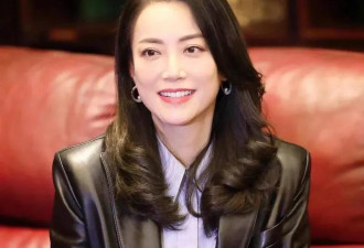 霍汶希豪宅曝光:旗下艺人相约团拜,关智斌成团宠