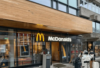 中国游客春节扎堆打卡北极圈“世界最孤独秋千”