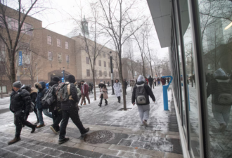 扎心! 加拿大国际留学生毕业收入远低于本地生! 滑铁卢大学例外!